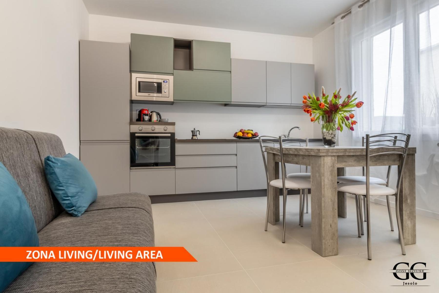Gigi House -Appartamento Piazza Mazzini- 200M Dal Mare Lido di Jesolo Bagian luar foto