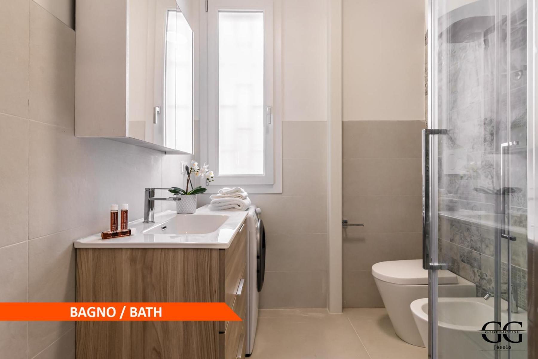 Gigi House -Appartamento Piazza Mazzini- 200M Dal Mare Lido di Jesolo Bagian luar foto